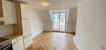 MAISONETTEWOHNUNG MIT BALKON NÄHE BULGARIPLATZ