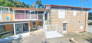 Chalet en Vilar de Barrio