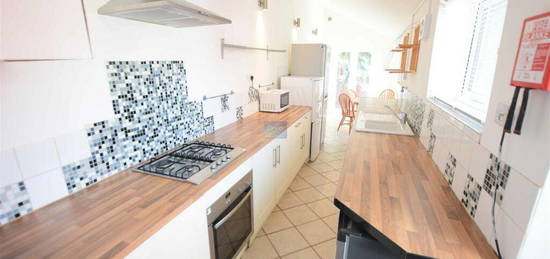 5 bedroom terraced house