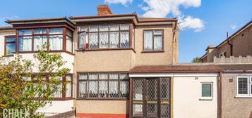 3 bed semi-detached house for sale