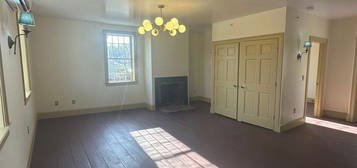 54 W Main St Apt 5, Vergennes, VT 05491