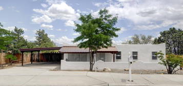 370 Lisbon Ave SE, Rio Rancho, NM 87124