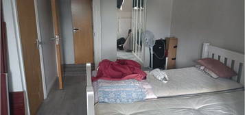 Room to rent in King Edward Avenue, Dartford DA1