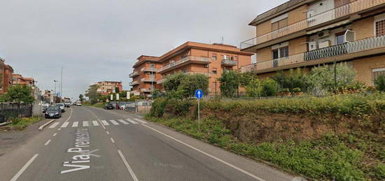 MONOLOCALE in zona GUIDONIA - UTENZE COMPRESE