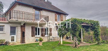 La Barre, maison en pierre de 105 m² avec 3 chambres.