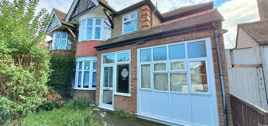 5 bed semi-detached house for sale