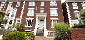 Flat to rent in Polsloe Road, Exeter EX1