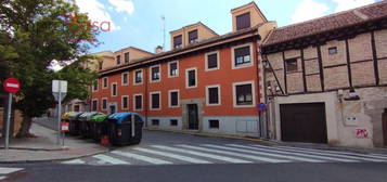 Piso de alquiler en Calle Antonio Coronel, San Lorenzo - San Marcos