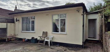 1 bedroom detached bungalow for sale