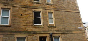 2 bed flat to rent