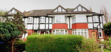 Maisonette for sale in St Andrews Road, Kingsbury NW9