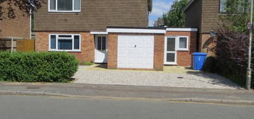 7 bedroom detached house to rent