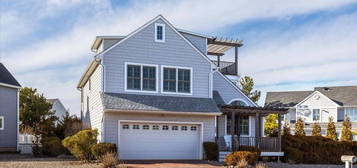 108 Glimmer Glass Cir, Manasquan, NJ 08736