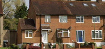 4 bed end terrace house to rent