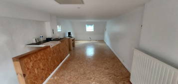 À Vendre - Luzarches Centre : Appartement Triplex 71,50 m2 a