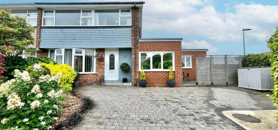 3 bedroom semi-detached house for sale