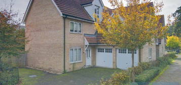 6 bedroom detached house