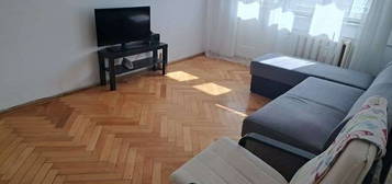 Închiriez apartament m14