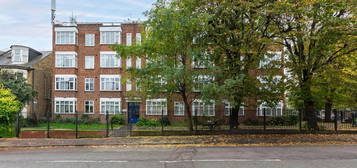 Flat for sale in Fairlop Road, Upper Leytonstone, London E11