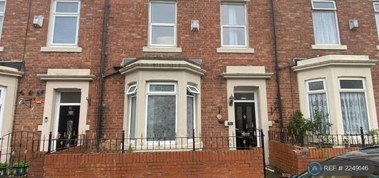 4 bedroom terraced house