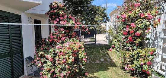 Villa singola con giardino,cantina e posto auto