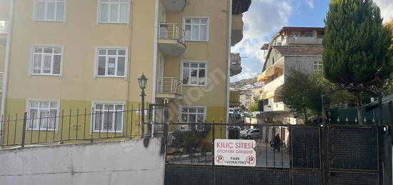 Özbek çeşmesi civarı kiralık 2+1 ara kat daire