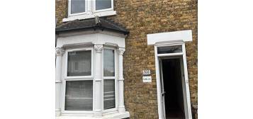 Terraced house to rent in Park Road, Sittingbourne ME10