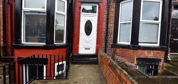 6 bed terraced house to rent