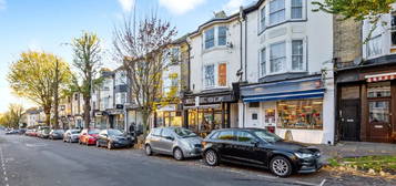 Flat to rent in Goldstone Villas, Hove BN3