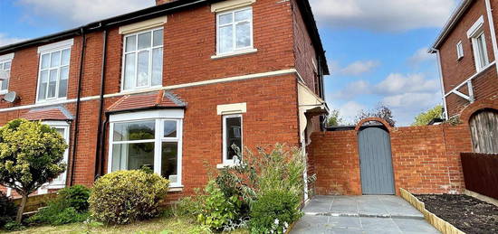 3 bed semi-detached house for sale