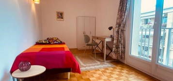 Studio meublée à louer, 1 pièce, 12 m², Étage 3/–