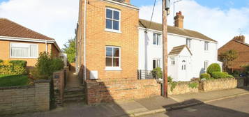 2 bedroom semi-detached house for sale