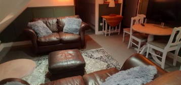 4 bed flat to rent