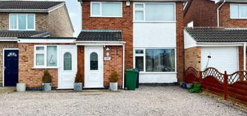 4 bedroom detached house to rent