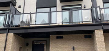 10 LIVELY WAY, Whitby (Taunton North), Ontario