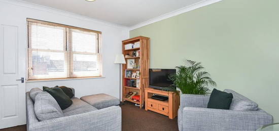 2 bed flat to rent