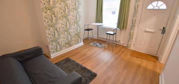 1 bedroom terraced house to rent