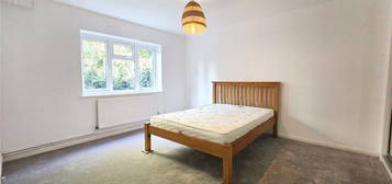 2 bed maisonette to rent