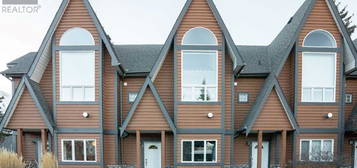 2, 601 4th Street, Canmore, Alberta 