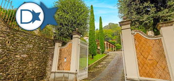 Villa plurifamiliare via Campiglia 3, Centro, Bagni di Lucca