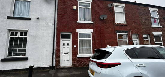 Terraced house to rent in Grosvenor Street, Hazel Grove, Stockport SK7