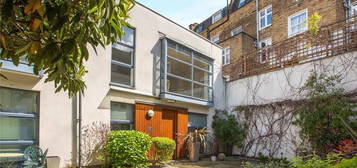 2 bed mews to rent