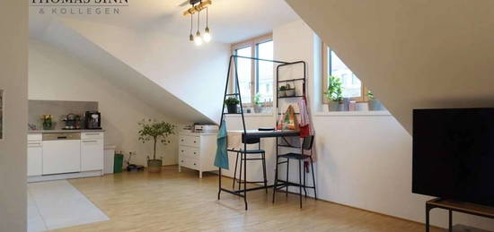 2 Zimmer Wohnung im sanierten Altbau - Charmant - Neuwertig - Zentral