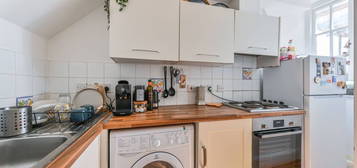 Flat to rent in Belgrave House, Oval, London SW9