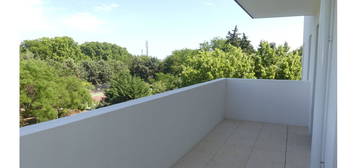 Appartement T2 avec terrasse et parking à Nîmes