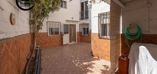 Casa adosada en venta en Peligros