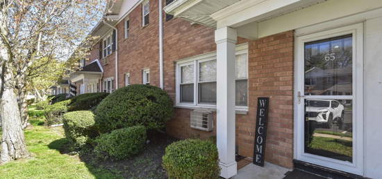 96 East Ave Apt 65, Atlantic Highlands, NJ 07716