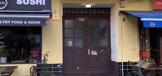 Dachgeschosswohnung mit Balkon in Moabit - ab sofort