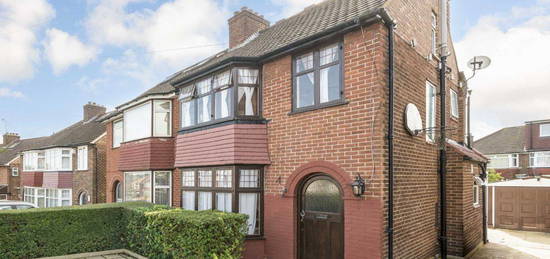 4 bed semi-detached house for sale