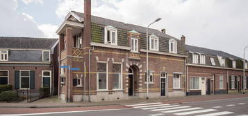 Kwaadeindstraat 2